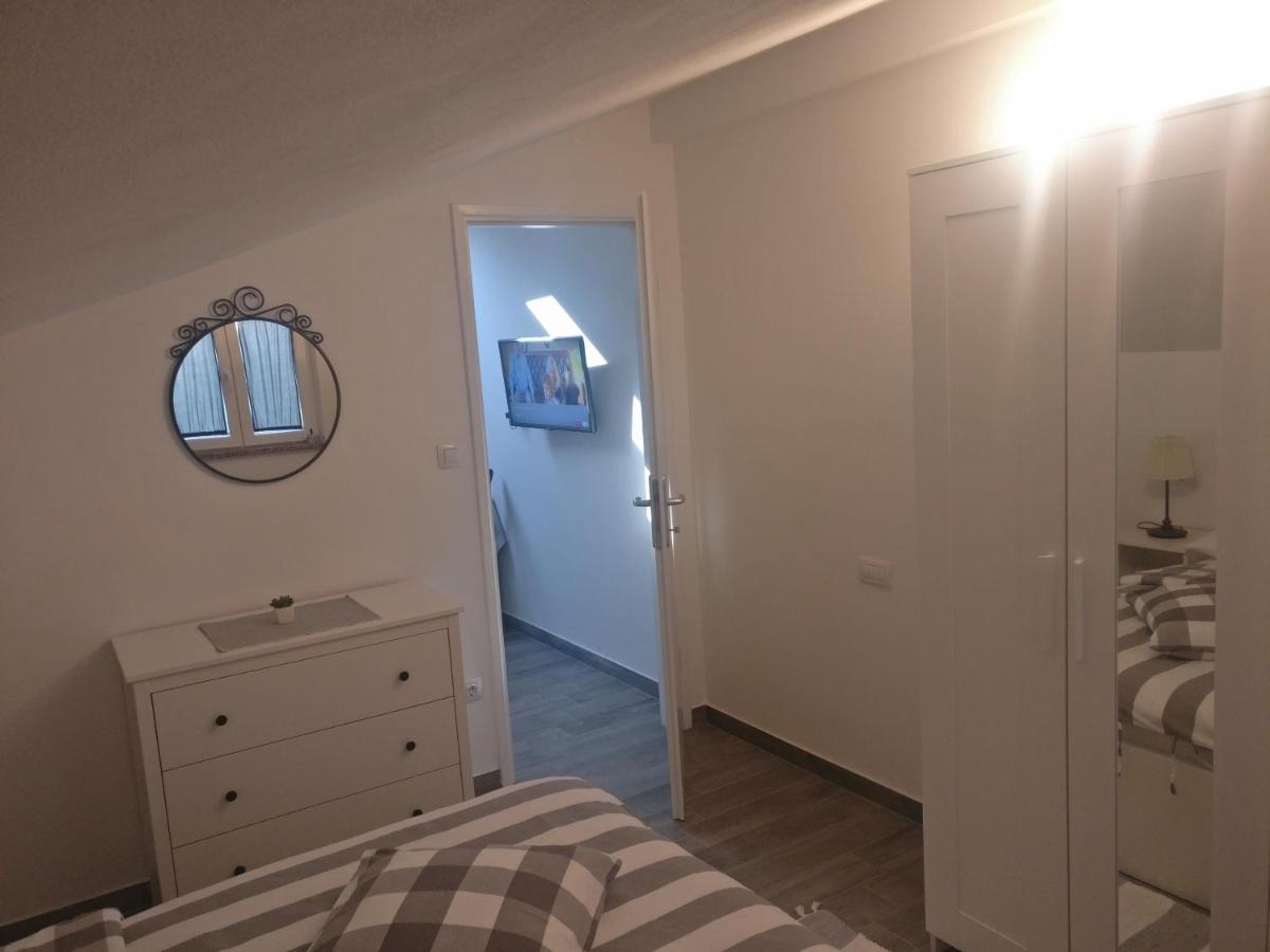 Apartmani Popovic Poreč Eksteriør billede