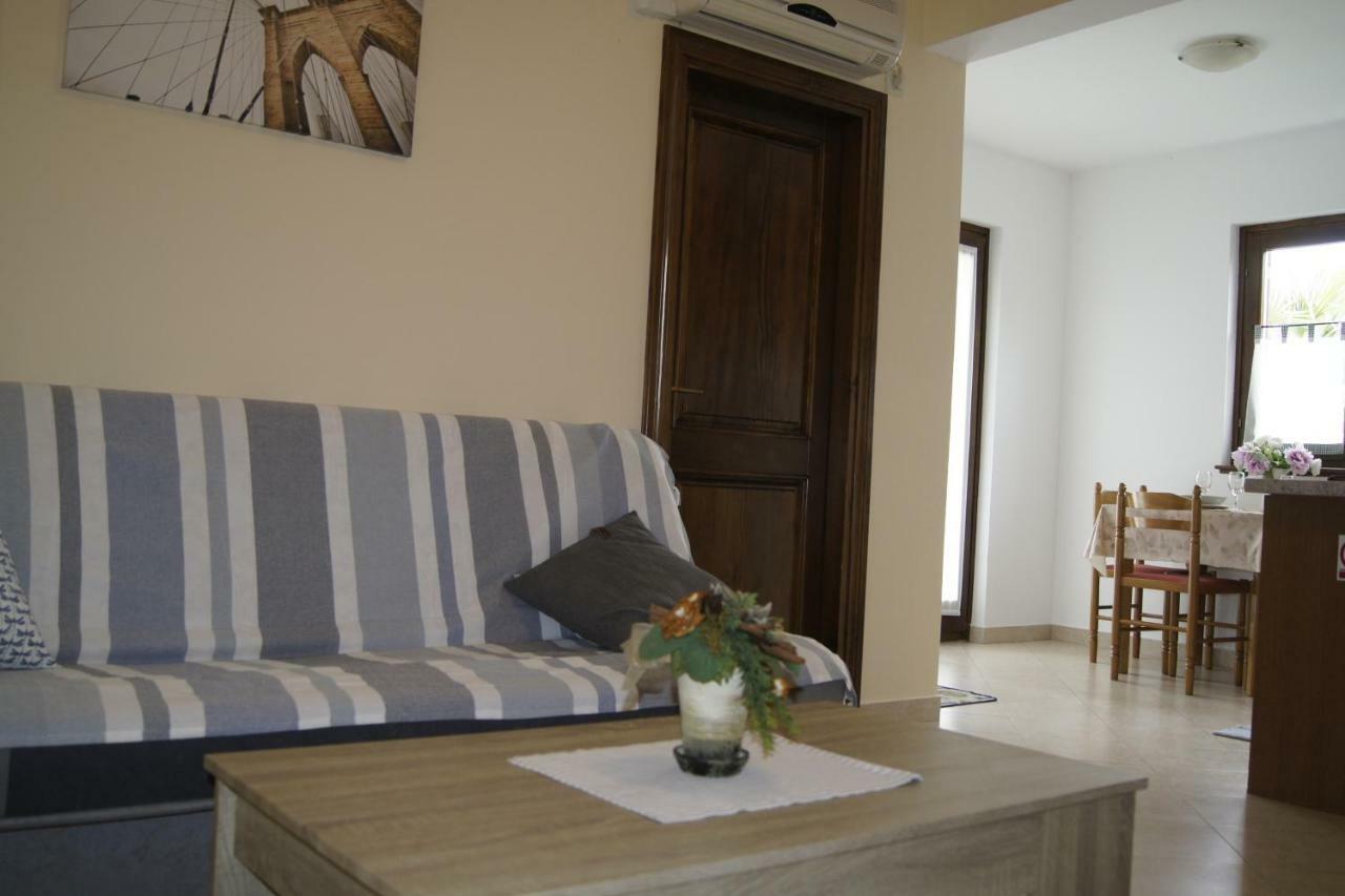 Apartmani Popovic Poreč Eksteriør billede